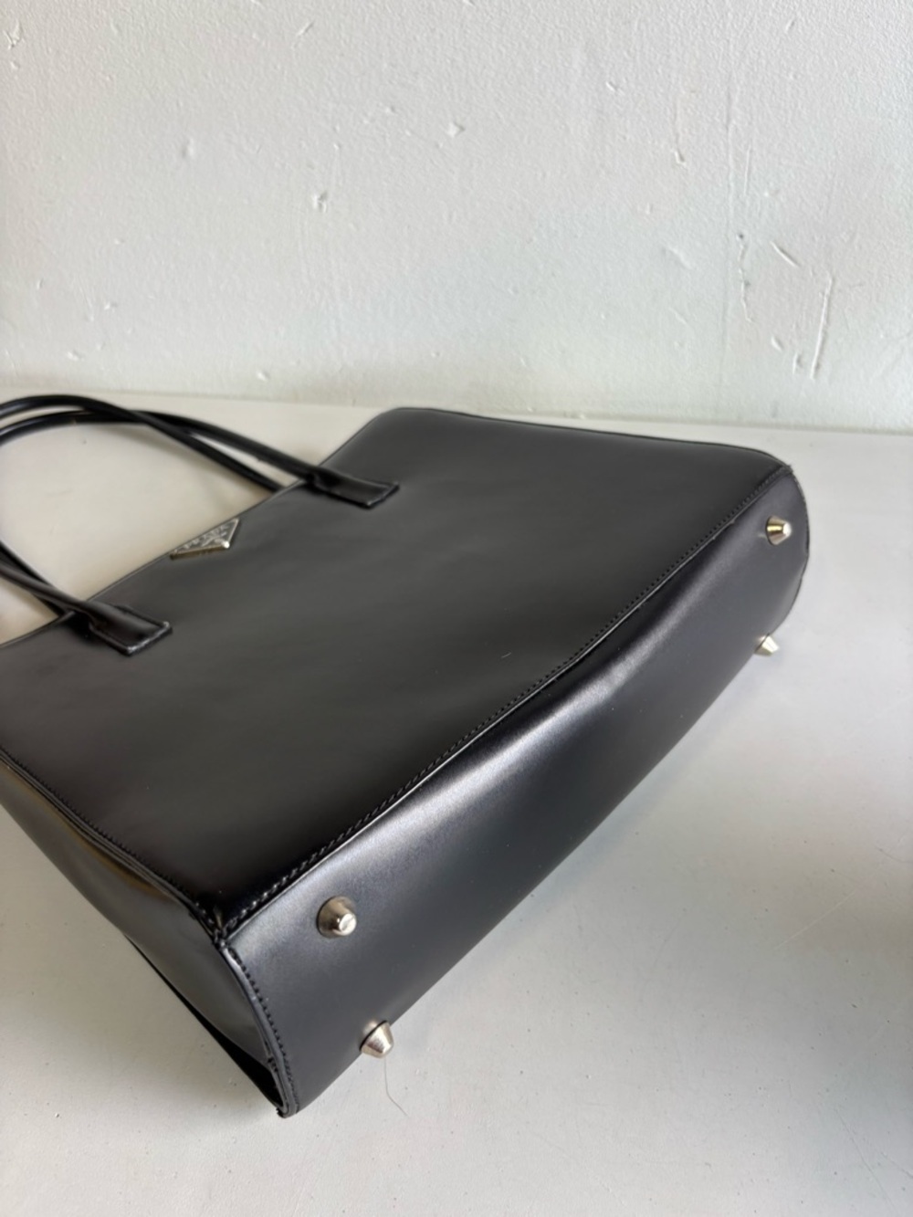 Designer Inspired Black Smooth Leather Top-Handle Tote - Picture 5 of 6